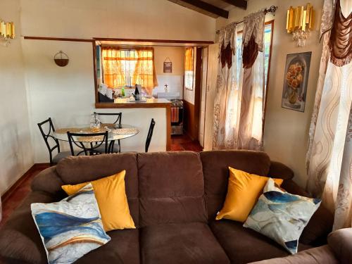 Predel za sedenje v nastanitvi AJs Cottage Escape