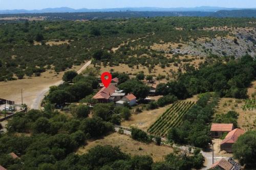 Apartments with parking spaces Konjevrate, Krka - 23231