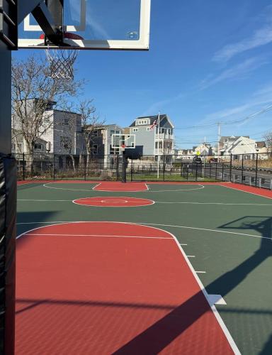 a group of basketball courts on a court at Summer Wind in Hull