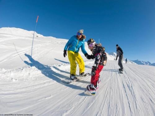 Chalet in Les Menuires by Ski Piste