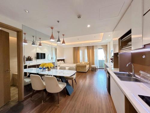 Gallery image of FLC Sea Tower Quy Nhơn View Biển in Quy Nhon