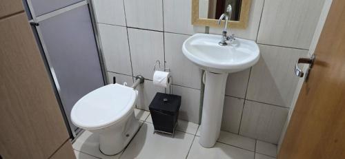 Koupelna v ubytování Edificio Hayannes - 1 - Quarto - 1-Banheiro - 1 Garagem Coberta - Taxa Para Hospedes Com Pets