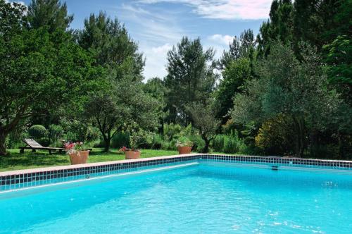 The swimming pool at or close to Le Domaine de Saint Veran