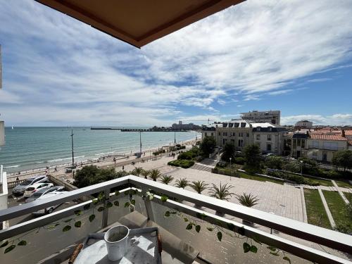 Studio balcon face mer Les Sables-d'Olonne - FR-1-197-631