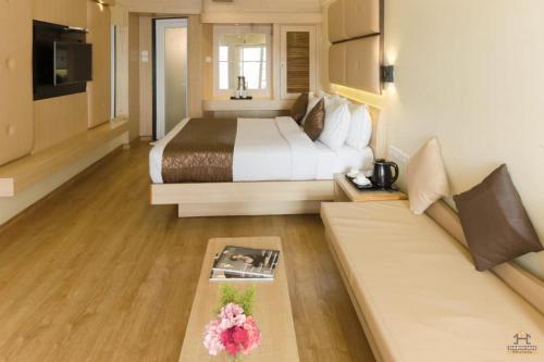Gallery image of Darshan Hotel in Ooty