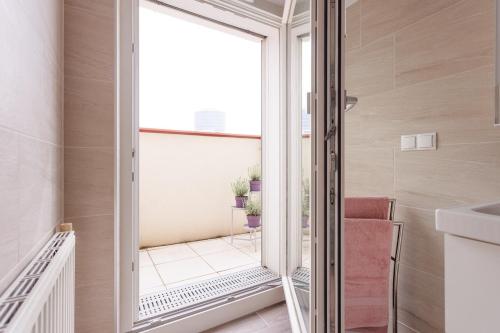 #LiveLikeALocal Nestroyplatz Apartment near center