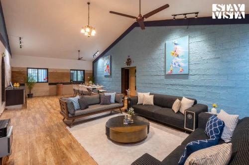 Zona de estar de StayVista at Monte Blu with Views, Pool, Terrace