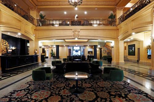 Ο χώρος του λόμπι ή της ρεσεψιόν στο The Fort Garry Hotel, Spa and Conference Centre, an Ascend Collection Hotel