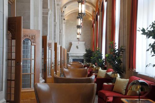 Χώρος καθιστικού στο The Fort Garry Hotel, Spa and Conference Centre, an Ascend Collection Hotel