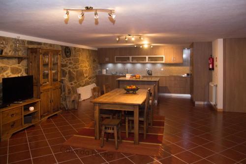 Kuchyň nebo kuchyňský kout v ubytování Casa da Fecha