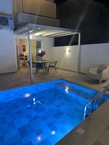 Kolam renang di atau dekat dengan Margarita Luxury 3 Bed & Pool