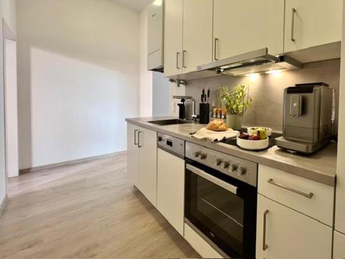 SERVUS HOMES - Metro Stadthalle - VIENNA CALLING