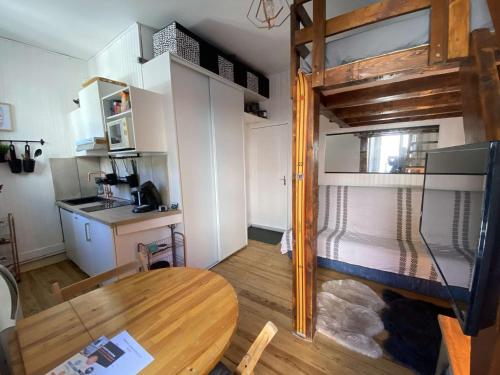 Η κουζίνα ή μικρή κουζίνα στο Très beau studio avec mezzanine
