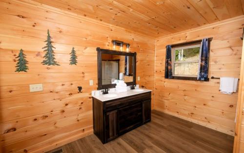 Koupelna v ubytování White Pine Lodge