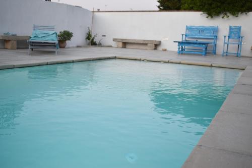 Borgo dei Filitti - B&B artistico - Piscina Solarium & Enotecaの敷地内または近くにあるプール