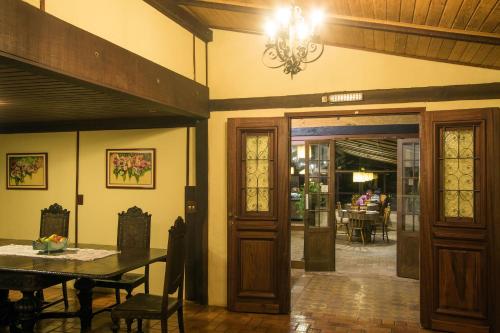 Εστιατόριο ή άλλο μέρος για φαγητό στο Hotel Santa Esmeralda