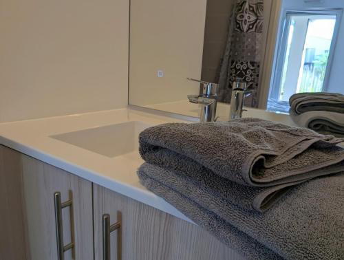 Fotografie z fotogalerie ubytování Bel appartement, jardin et terrasse , à 800 mètres du port de Pornic v destinaci Pornic