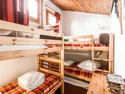 Duplex cosy 6 pers à 150m des pistes avec parking gratuit, balcon, appareils à raclette et fondue