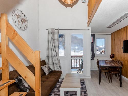 Duplex 3 pièces rénové avec balcon, proche pistes et commerces à Montchavin (La Plagne)