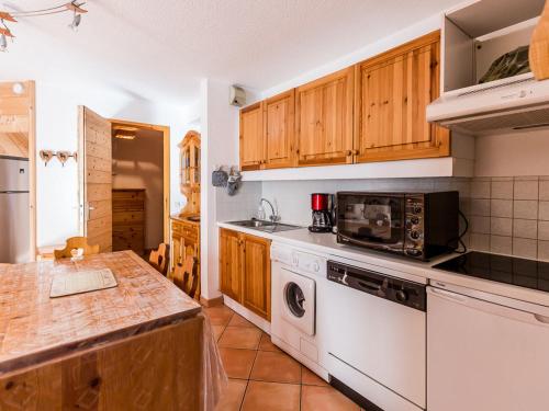Appartement Charmant pour 5 Pers. à Montchavin, 2 Balcons, Proche Pistes, Parking Gratuit