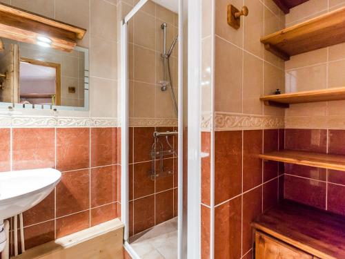 Appartement Charmant pour 5 Pers. à Montchavin, 2 Balcons, Proche Pistes, Parking Gratuit