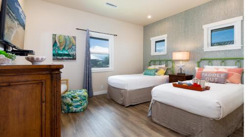 Ένα ή περισσότερα κρεβάτια σε δωμάτιο στο STARRY NIGHTS Dreamy 4BR Ainamalu Home with Mountain View