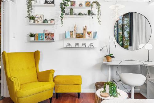 Posezení v ubytování Bespoke East Perth - Sleeps 2 - Superior Wifi