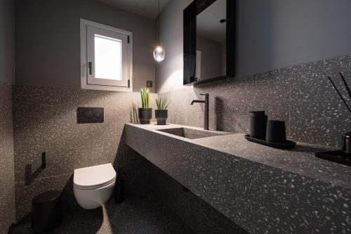 Acroview Lofts 01 with Hammam