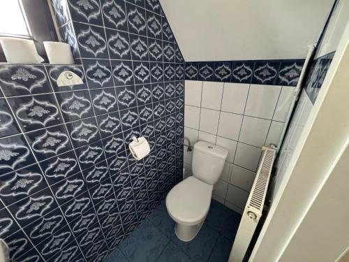 Kúpeľňa v ubytovaní Knajpa Sorba