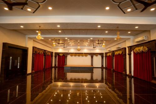 DaulatābādにあるHotel Grand Sarowar and Shakuntal Lawnsのギャラリーの写真
