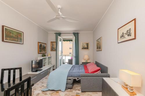 Quiet home perfect for long stays & work