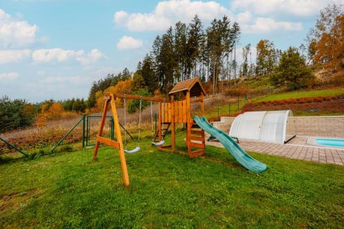 Zona de juegos infantil en Chalupa Bergov