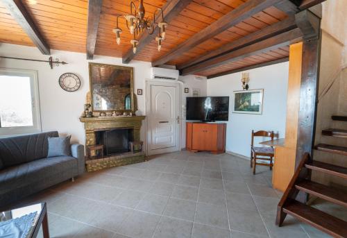 Popolaros Traditional House