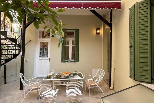 Live in Athens, PANGRATI Fine Residence
