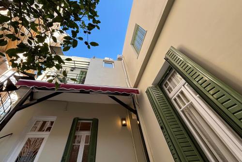 Live in Athens, PANGRATI Fine Residence