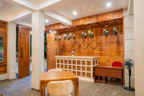Un lugar para sentarse en Crystal Spring Luxury Hotel