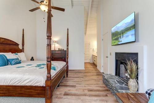 Ένα ή περισσότερα κρεβάτια σε δωμάτιο στο Misty Ridge - Cozy condo in Big Canoe