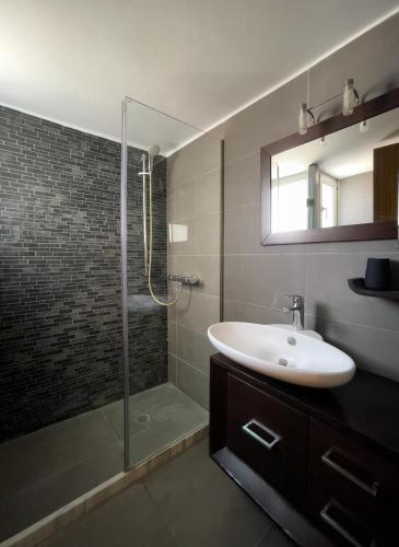 The Maverick 2bed apt in central athens