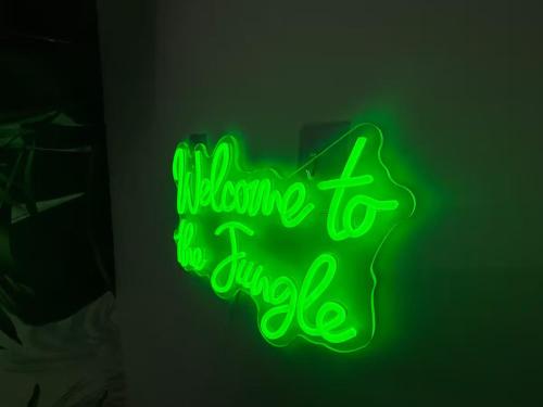 Fotografie z fotogalerie ubytování Balneo & Ciné - Jungle Touch - Direct Genève - Gare Bellegarde v destinaci Bellegarde-sur-Valserine