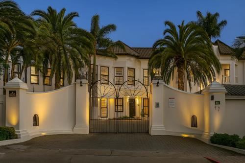 Gallery image of Emerald Room Labelva Court in Lusaka