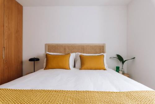 Alfama Regal Suites
