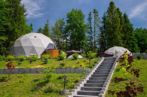 Сад в Glamp Mała Łąka Jacuzzi & Sauna Zakopane