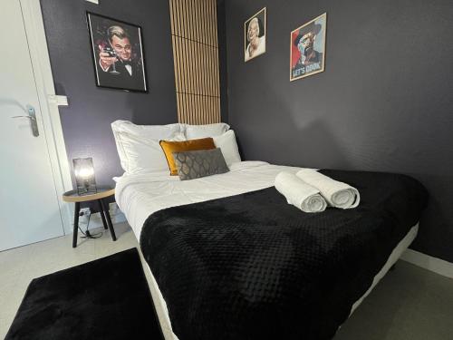 Gallery image of L'icône du cinéma - Studio cosy - Gare - Centre-ville Evreux - Wifi in Évreux