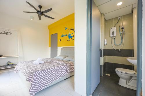 Ένα μπάνιο στο Family Adventure Homestay in Cameron Highlands Clover Home 6-30