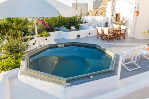 Gemini Cave Tzimara ,with mini plunge pool and hot tub