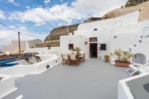Gemini Cave Tzimara ,with mini plunge pool and hot tub