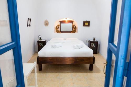 Gemini Cave Tzimara ,with mini plunge pool and hot tub