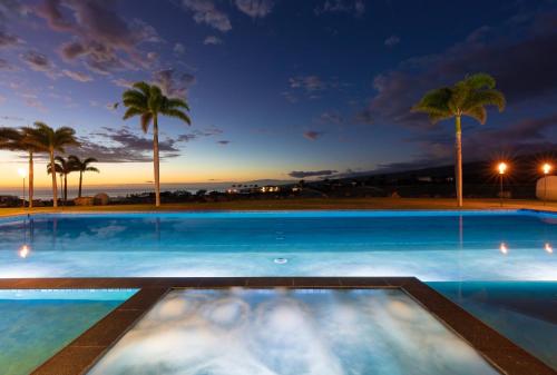 Mauna Kea Magic ~ Private Pool Spa Detached Ohana Suiteの敷地内または近くにあるプール