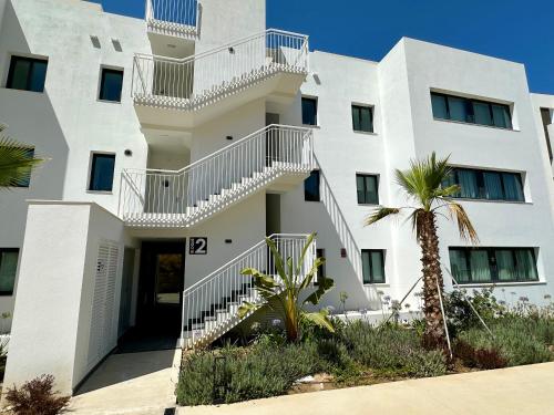Stylish 3-Bedroom Apartment in Azahar de Estepona