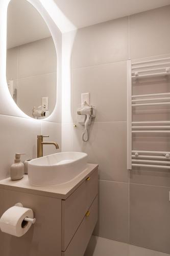 Salle de bains dans l'établissement Asbóth Boutique Suites, Best Location by BQA